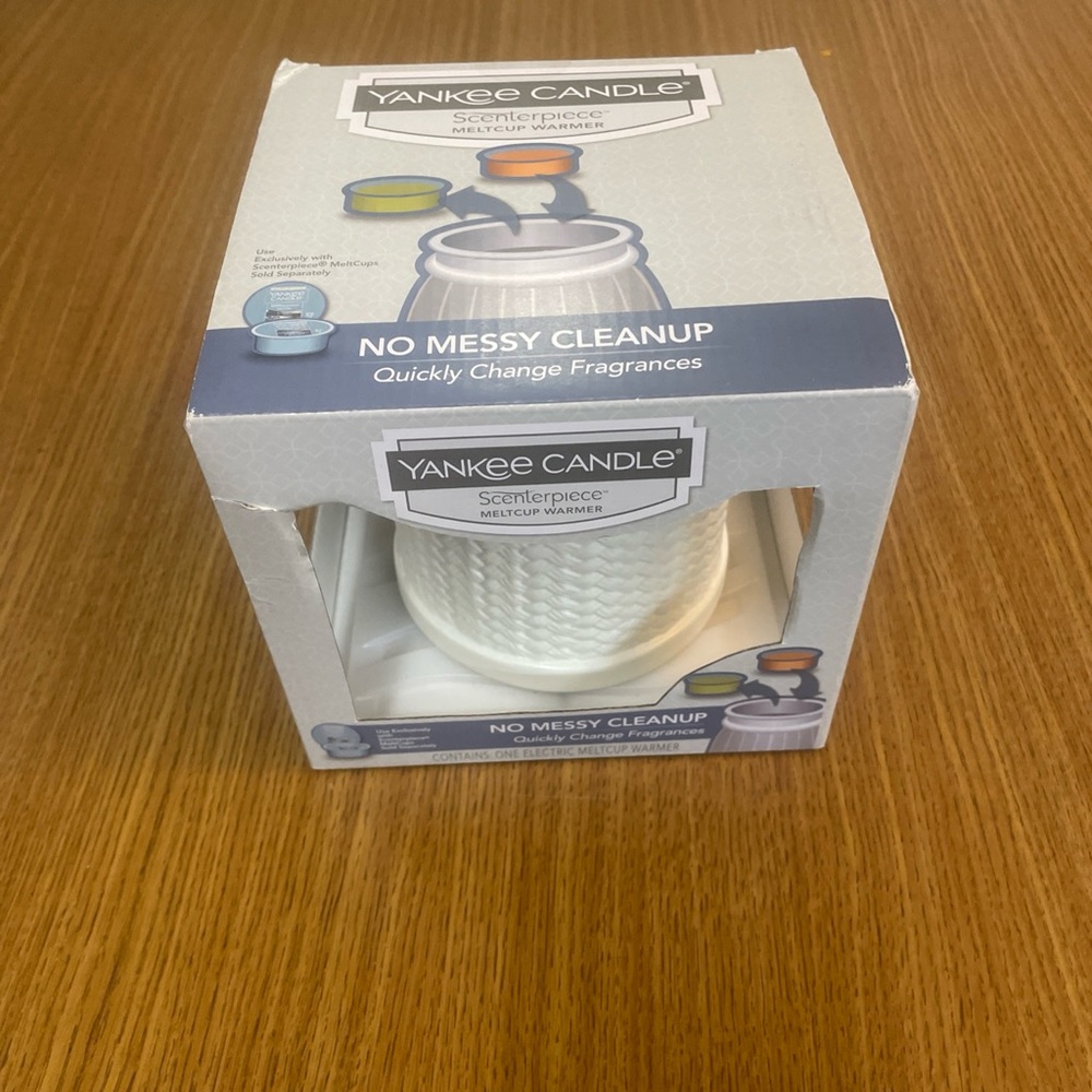 Yankee Candle White Ceramic Electric Meltcup Warmer